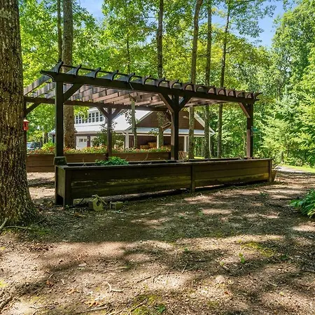 Luxury Mountain Mansion, 7Br, 8 King Beds, 10000Sf, Views, Pool, Sport Court, Gym, Sauna, Petting Zoo Blue Ridge Exterior photo