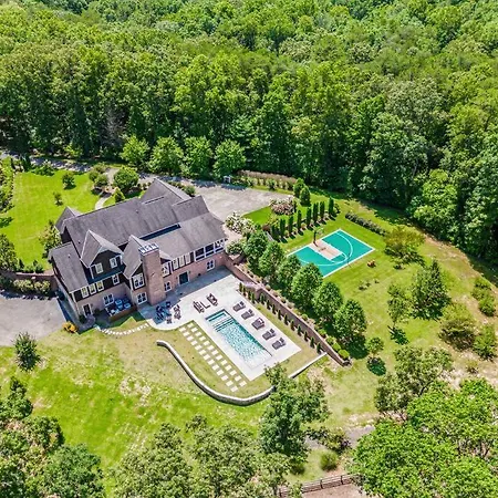 Luxury Mountain Mansion, 7Br, 8 King Beds, 10000Sf, Views, Pool, Sport Court, Gym, Sauna, Petting Zoo Blue Ridge Exterior photo